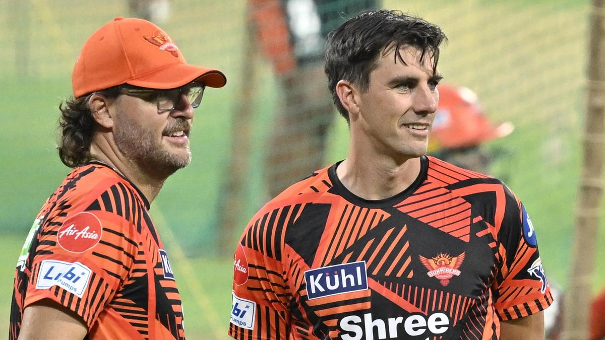 IPL 2026: Cummins working on bowling loads, will take a call on fitness in 10-12 days, says coach Vettori